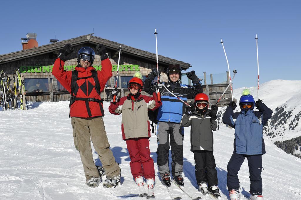 Kinder- Und Familienhotel Nockalm Innerkrems Buitenkant foto