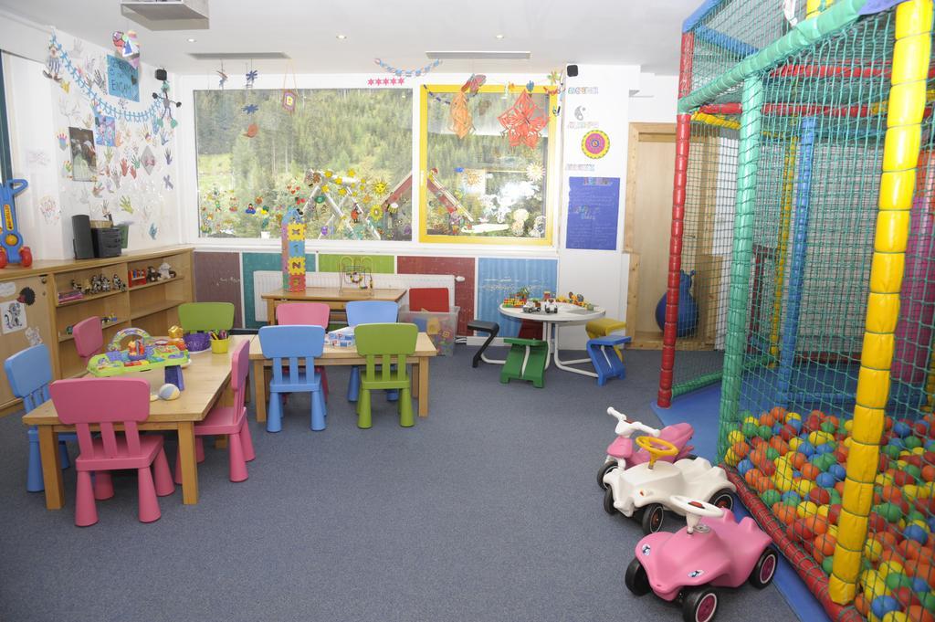Kinder- Und Familienhotel Nockalm Innerkrems Buitenkant foto