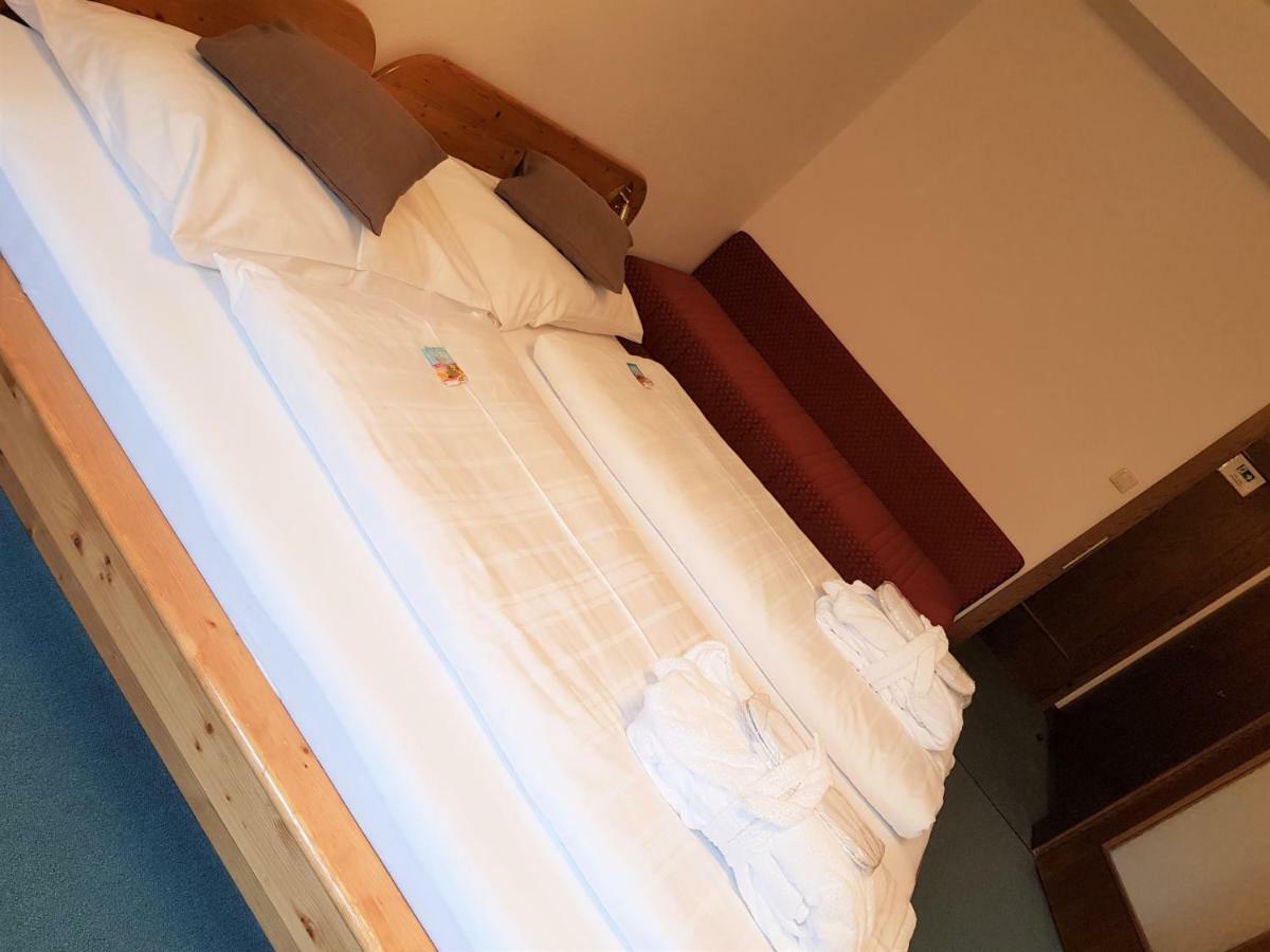 Kinder- Und Familienhotel Nockalm Innerkrems Buitenkant foto