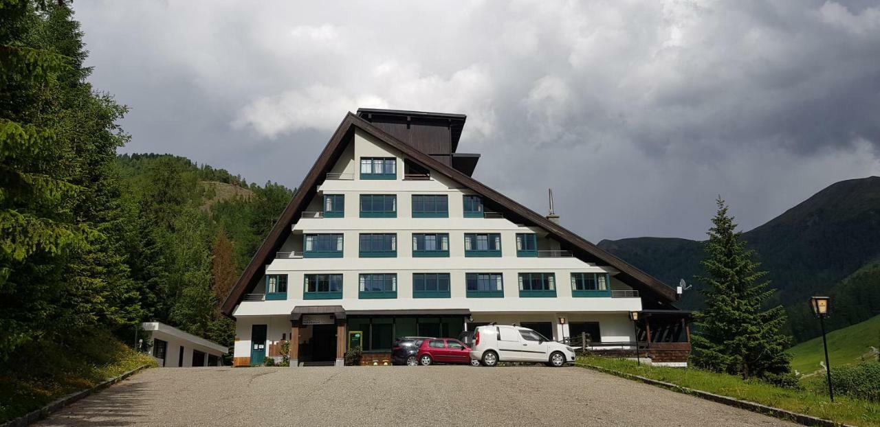 Kinder- Und Familienhotel Nockalm Innerkrems Buitenkant foto