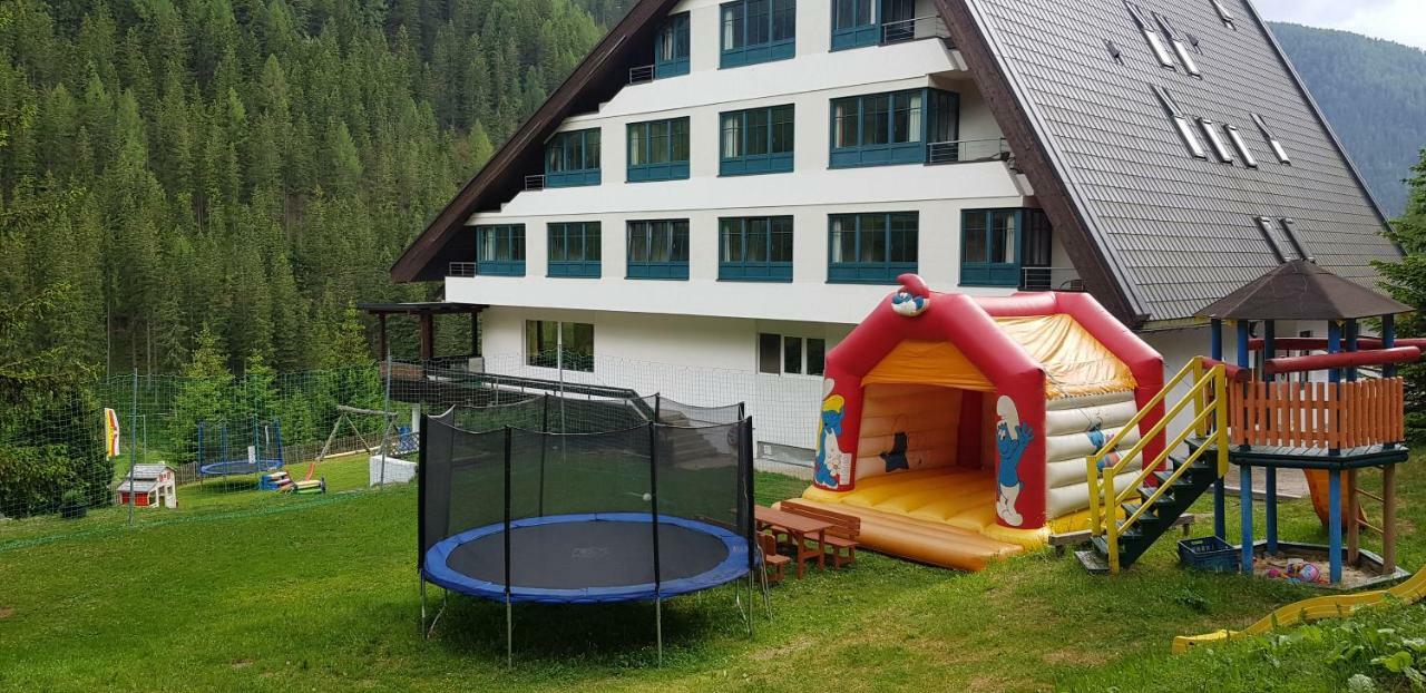 Kinder- Und Familienhotel Nockalm Innerkrems Buitenkant foto